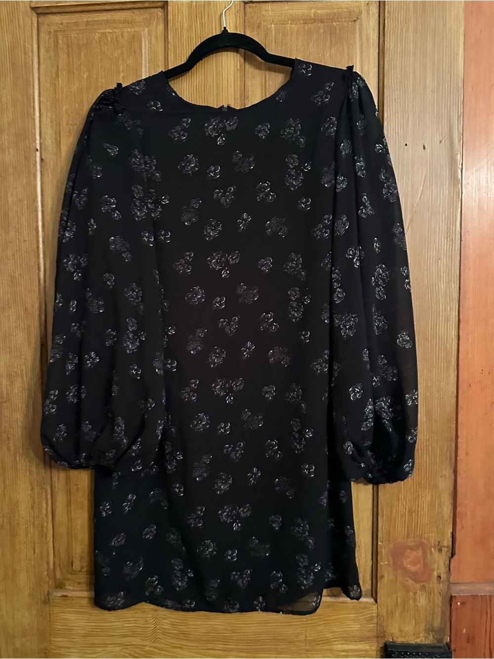 Victoria’s Secret Black Floral Chiffon Long Sleeve Mini Dress Size 6